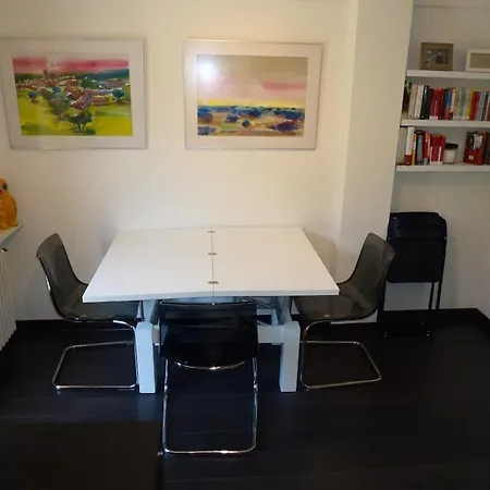 Inmobiliaria - Admite Mascotas Apartamento *